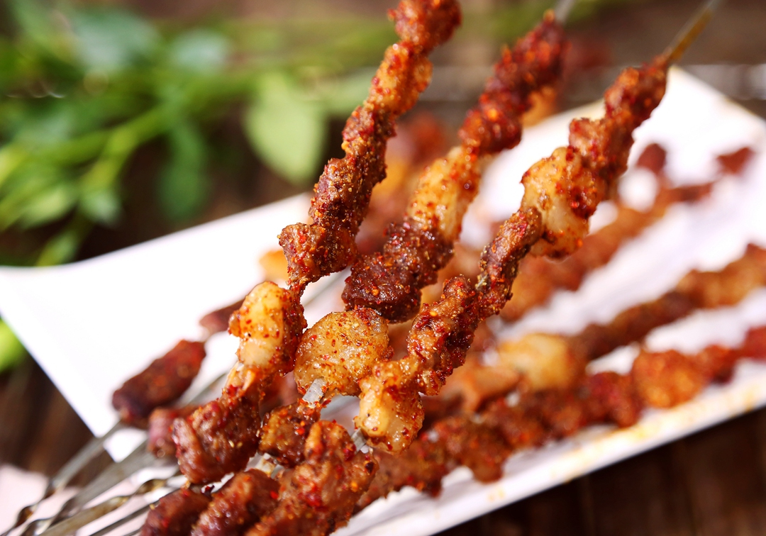 这样的烤羊肉串,足够让你在朋友面前炫耀一翻了!