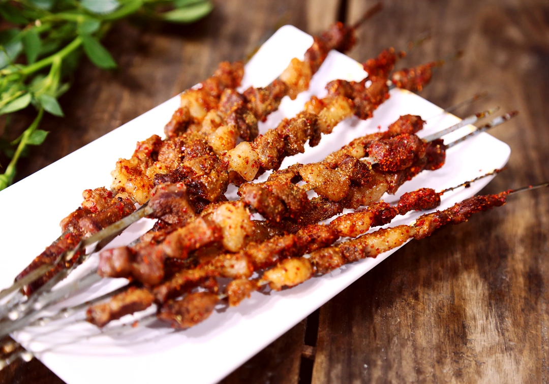 这样的烤羊肉串,足够让你在朋友面前炫耀一翻了!