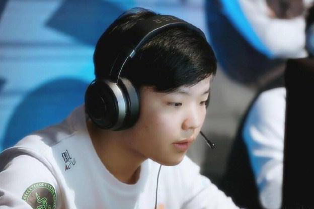 4am女粉最多的是谁?不是韦神也不是阿鲁卡,而是内向的他!