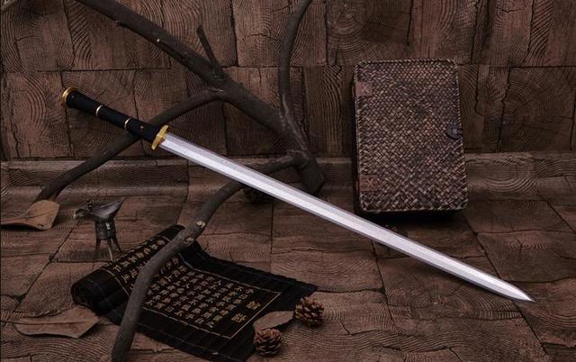 一把切玉断金,如削土木的剑,《拾遗记·卷十·诸名山》:"八名真刚,以