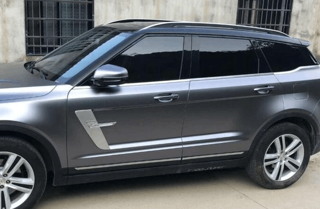 众泰t700贴膜改色,出来效果帅到掉渣, 网友大赞: 颜值已超越路虎