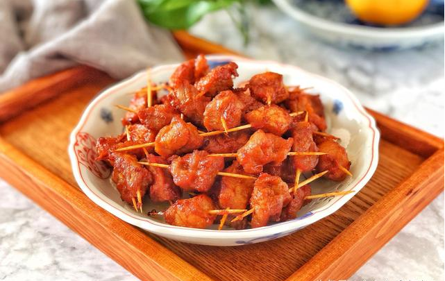 好吃过瘾的牙签肉原来做法很简单,再也不用去外面买着吃了