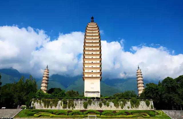 东方鹰 楹联 21 联题大理(外三幅)