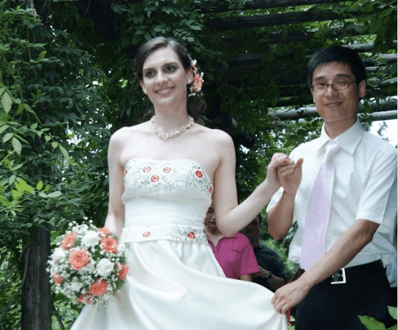 洋媳妇谈欣赏比自己矮的男人