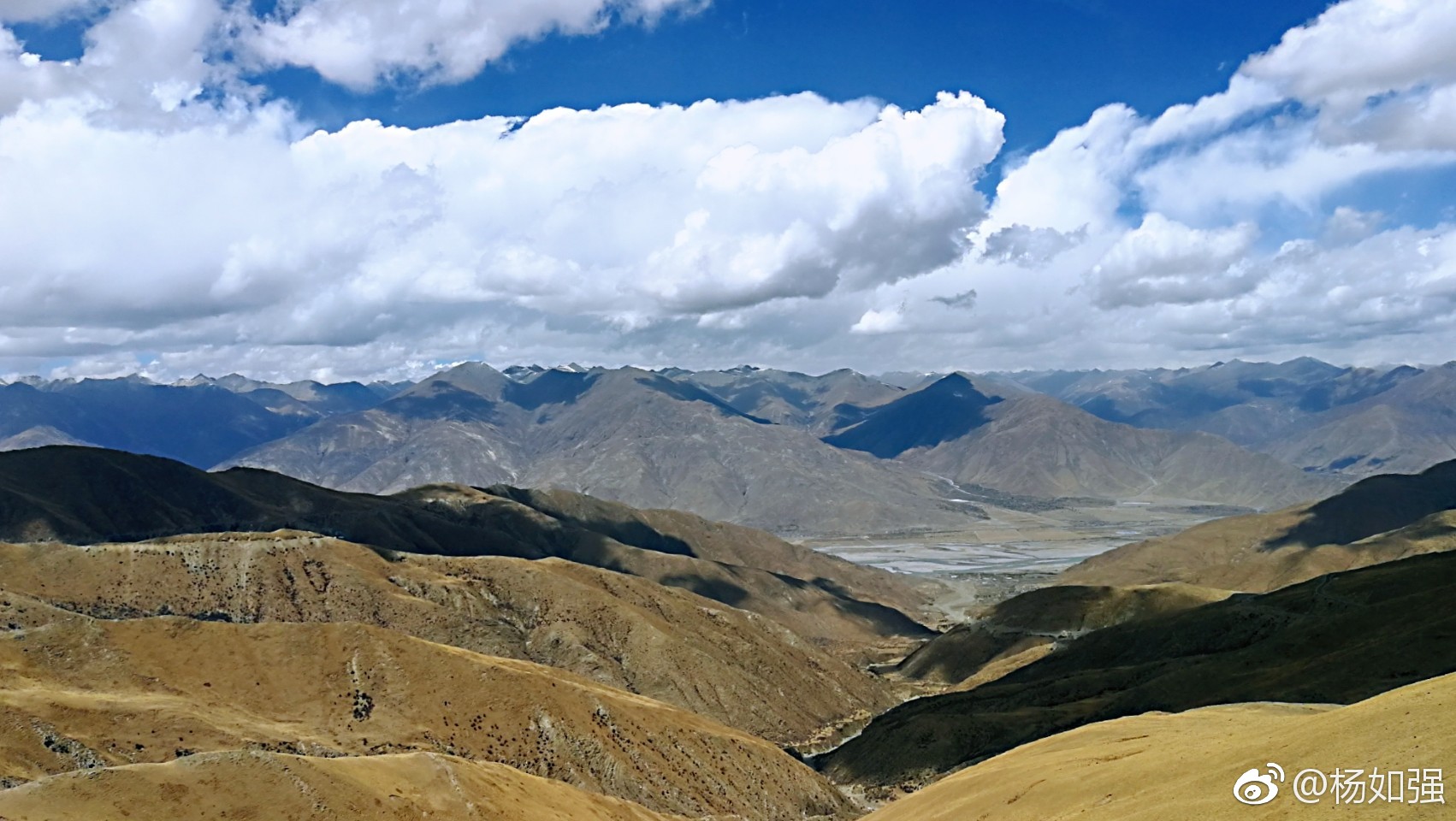 雅江河谷(海拔4280米),景色唯美壮观