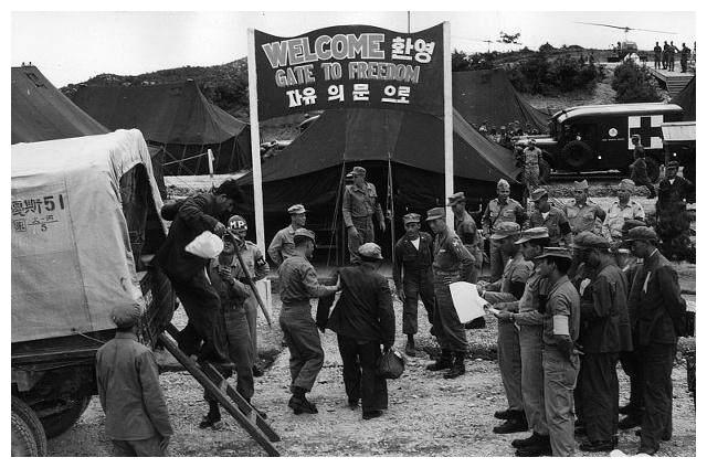 看到老前辈们的事迹之后我觉得抗日神剧拍的有些谦虚了