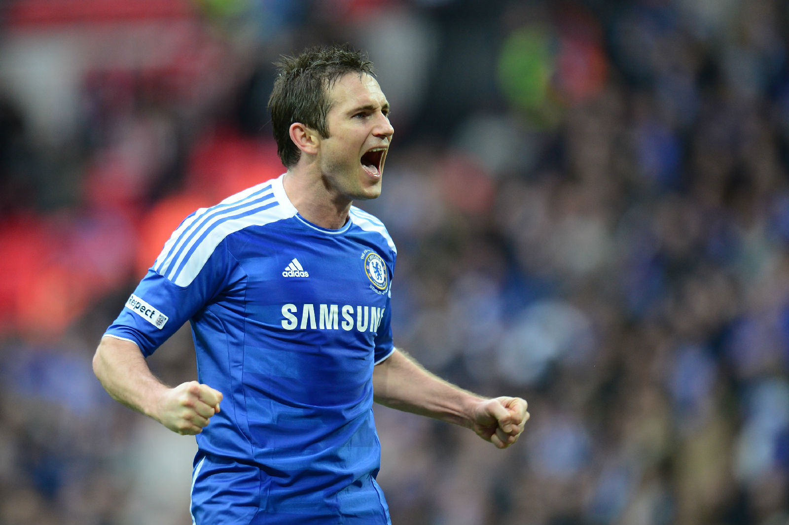 因为在这一天,兰帕德开始自己为切尔西正式效力的第一战,他即将揭开