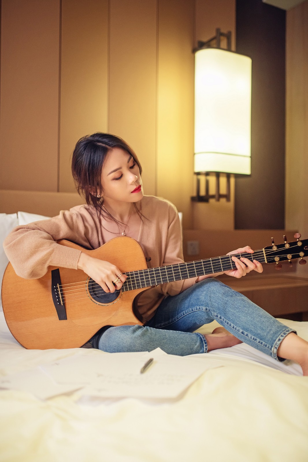 tanya蔡健雅去年底推出全新个人迷你ep《cherished割爱》,重新演绎为