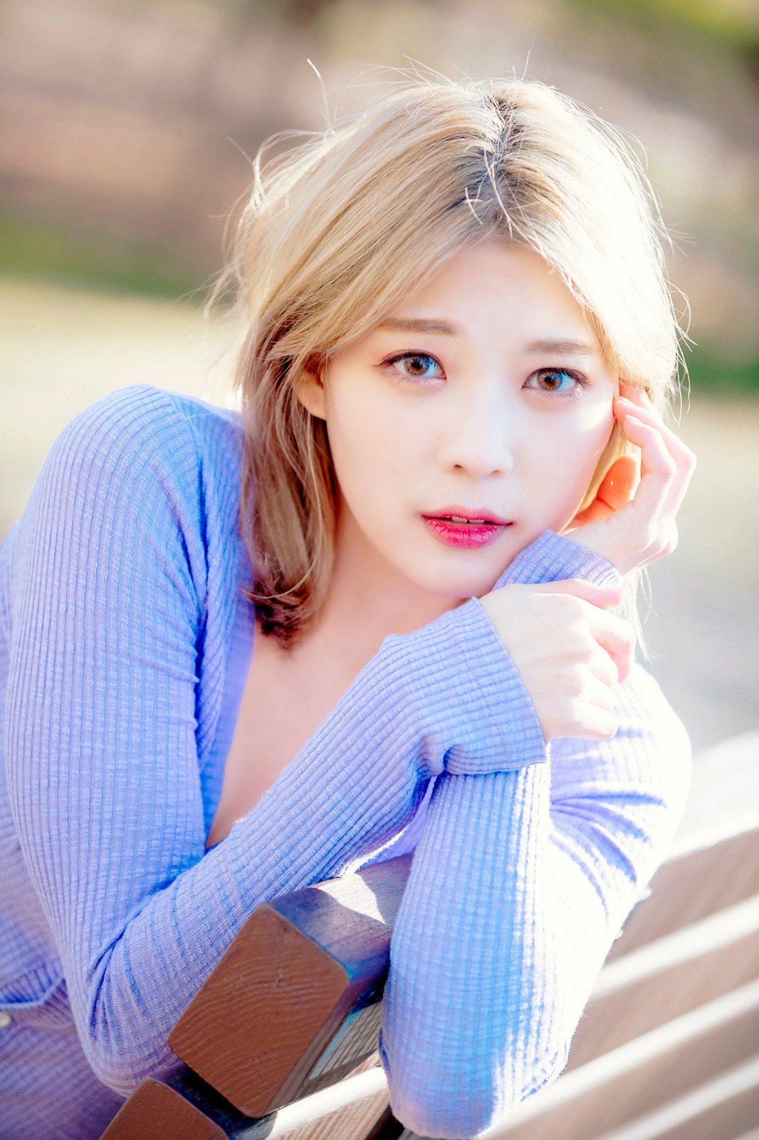 那青涩美丽的现代唯美时尚女孩