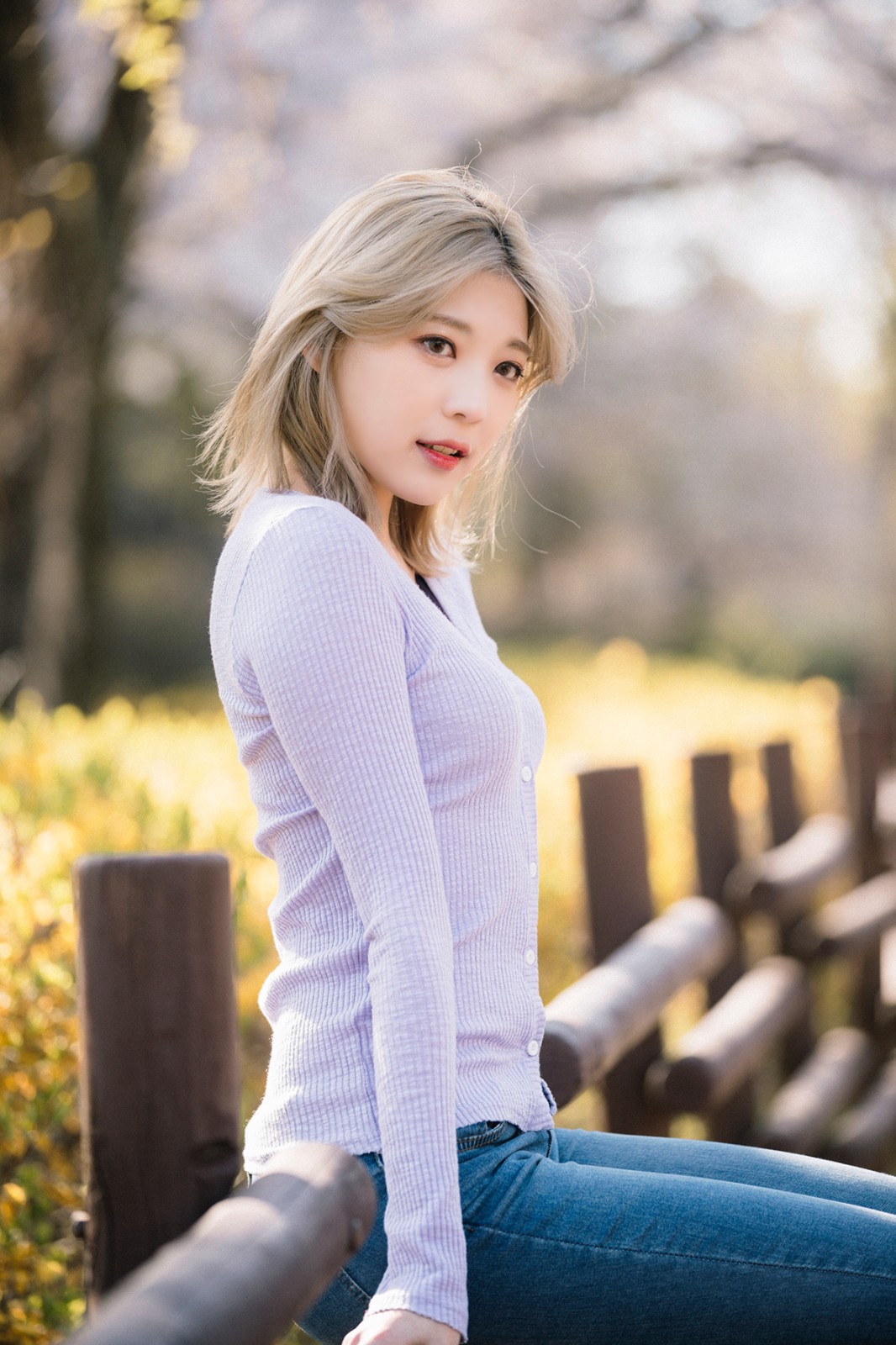 那青涩美丽的现代唯美时尚女孩