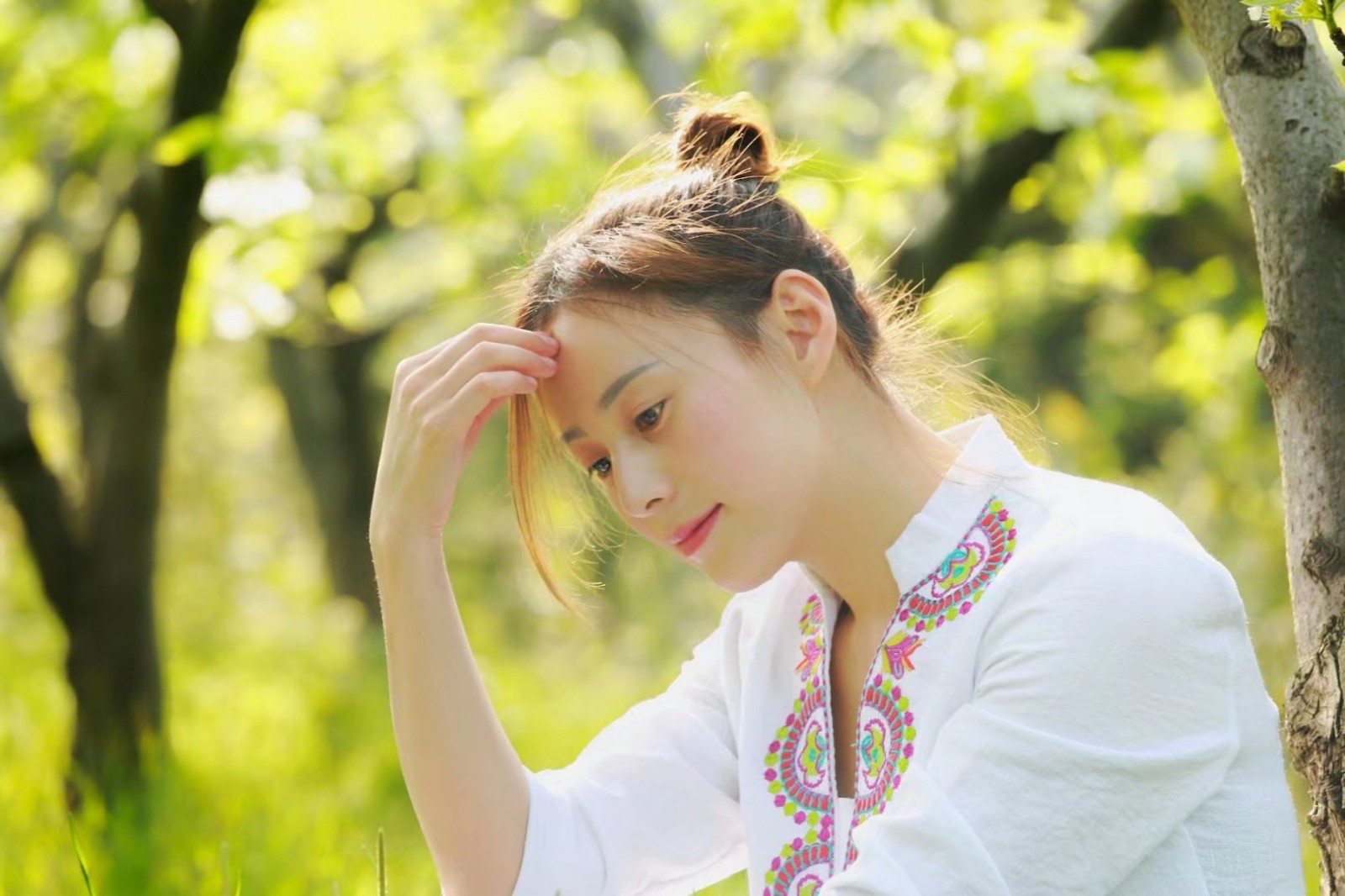 巴中西华山拍瑜伽美女