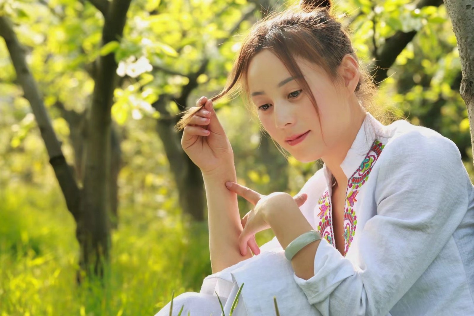 巴中西华山拍瑜伽美女