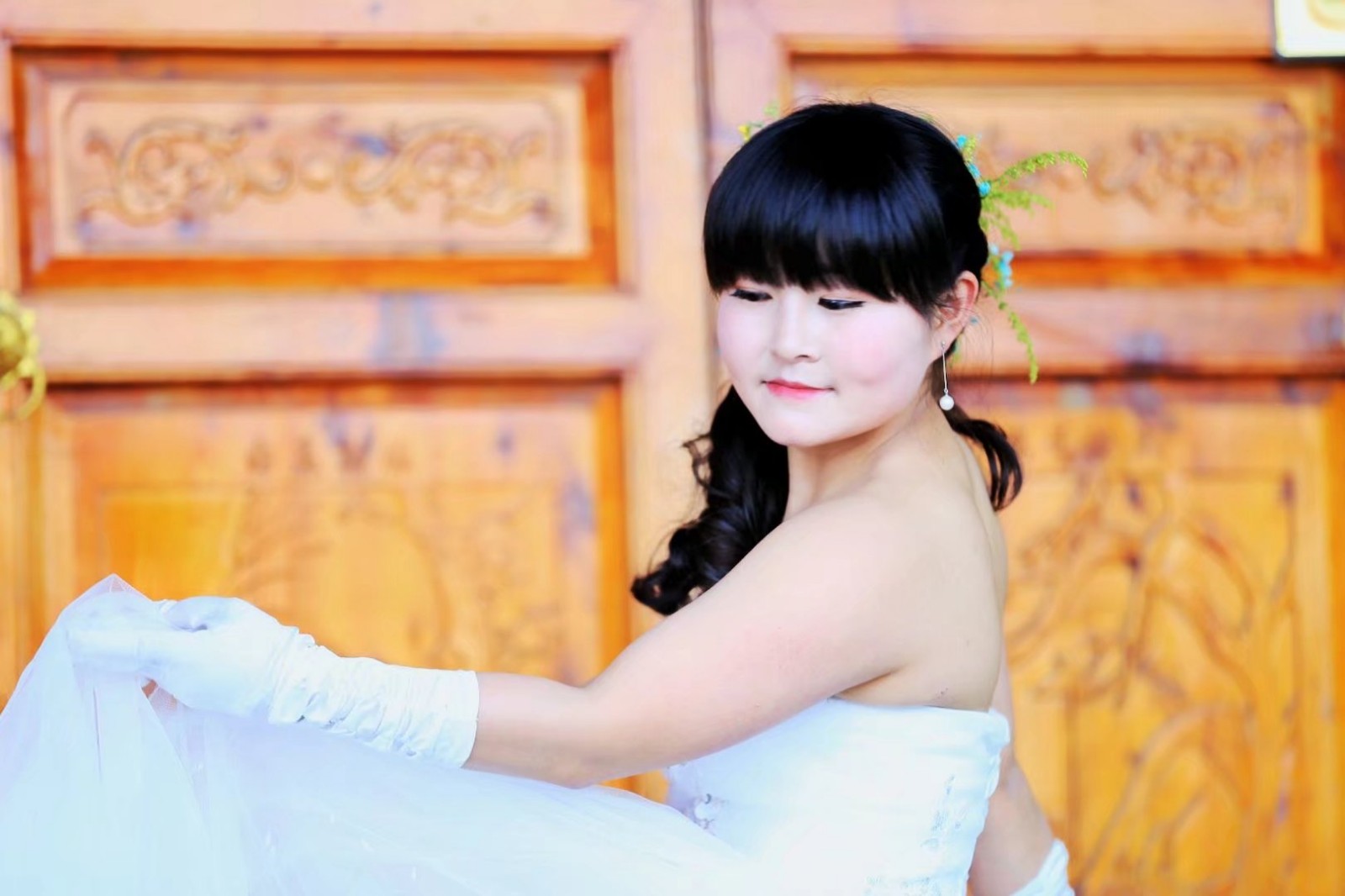 巴中性感美女-"金毛妞妞麻麻"