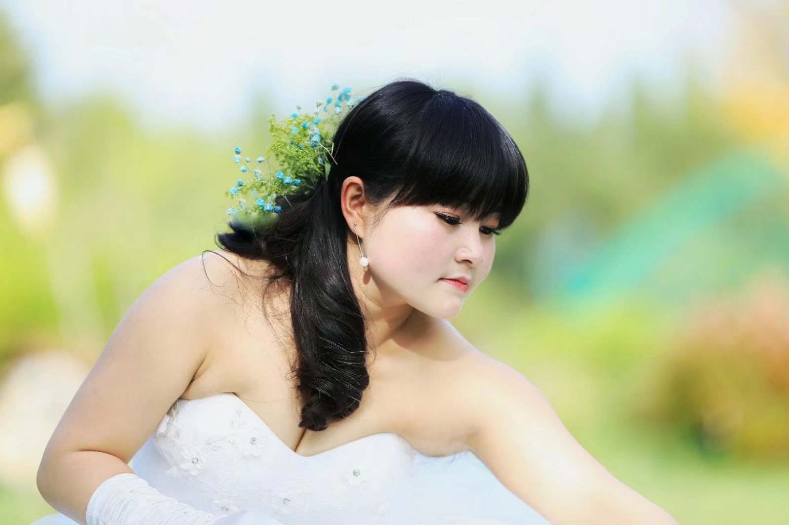 巴中性感美女-"金毛妞妞麻麻"