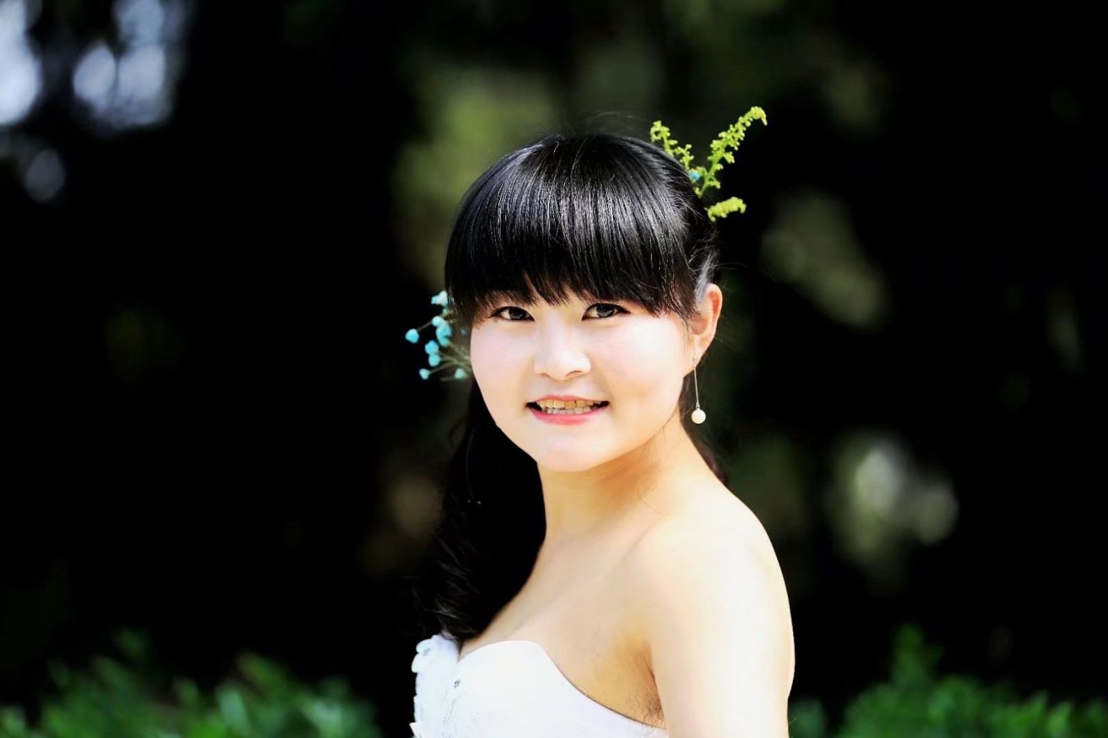 巴中性感美女-"金毛妞妞麻麻"