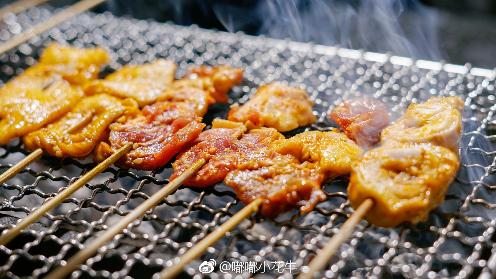 金文溪川式烧烤,彻底圈粉了,超爱他家.蘸料很有特点