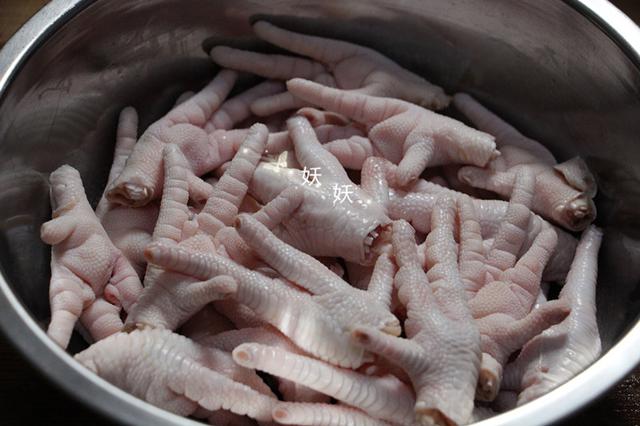 煮煮泡泡,两步做出卤鸡脚,经济实惠好吃入味,要软要弹随你选