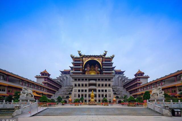 广西耗资30亿造云天宫这个景点建造者至今仍是个谜