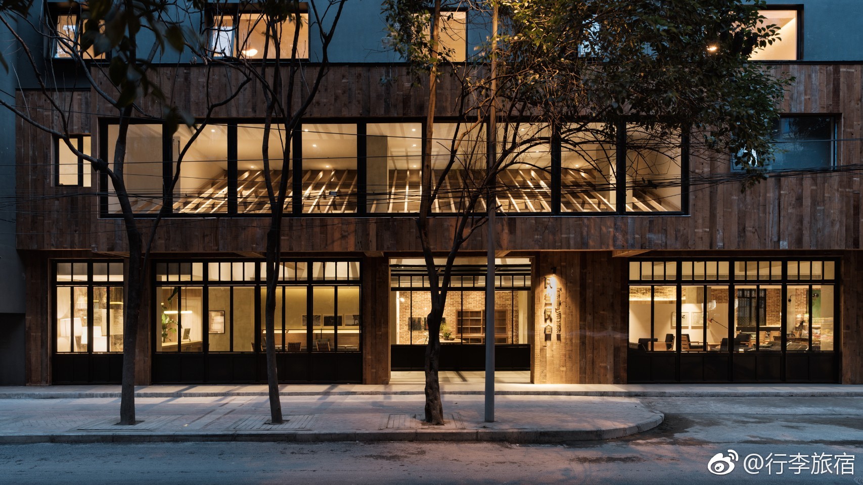 披星戴月瓦当瓦舍成都春熙路旅行酒店今日正式营业