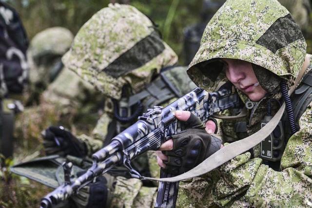 俄罗斯单兵武器大变样,人人一部单兵电台,这些武器究竟有多厉害