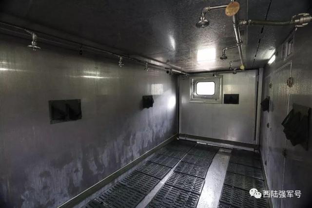 新式野战淋浴方舱车配发高原部队,高原官兵也能洗上热水澡