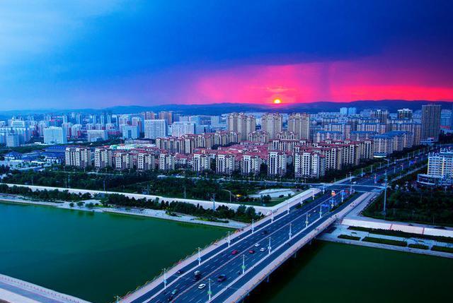 内蒙古两个实力不相上下的城市, 是不是你的家乡