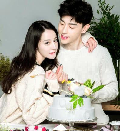 第一条就让粉丝知难而退,网友:估计要单身.邓伦公开女友标准.