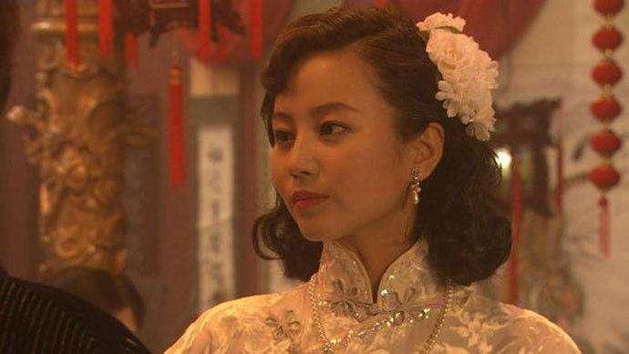 六旬老人娶18岁娇妻,逝世前送她一个宝箱,还提出一个无耻的要求