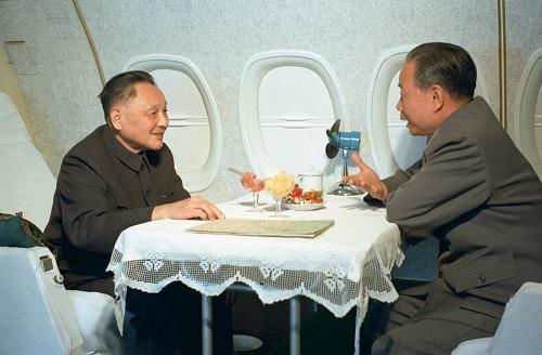 陈毅手下一小政委,当过县委书记省委书记和上