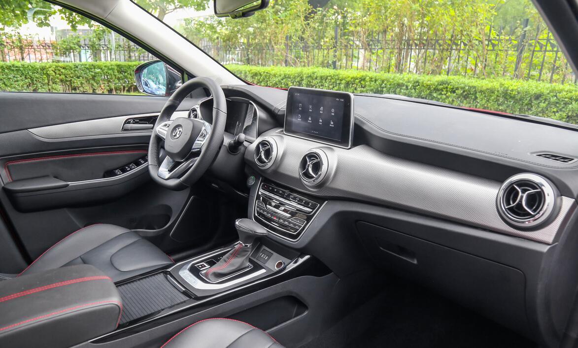 北汽绅宝x55全新换代大改款,论颜值论内饰都不像7万的车