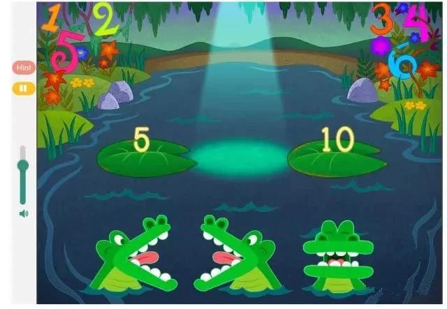 黑板上左边画上三只苹果,右边画上两只苹果,中间是一只鳄鱼张开的大嘴