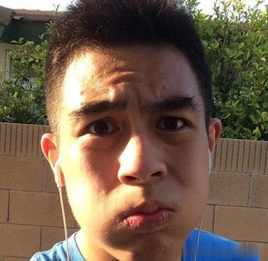 佟丽娅的"父亲",曾经英俊小生现在老戏骨