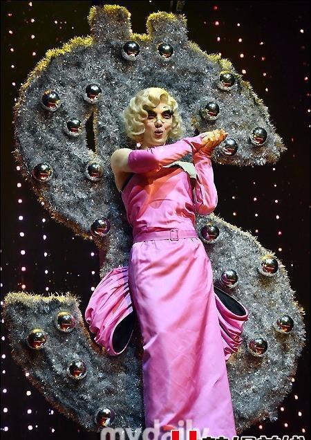 2am赵权出演节目再扮女装,妩媚造型神似"崔智友"!