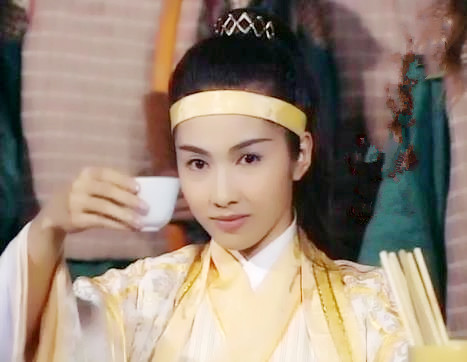 新《倚天屠龙记》赵敏男装很帅气,黎姿妩媚,贾静雯风情万种