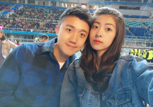 中国体坛又一女神恋爱了,她美得动人心魄|黄雅琼|王适娴|羽毛球_新浪