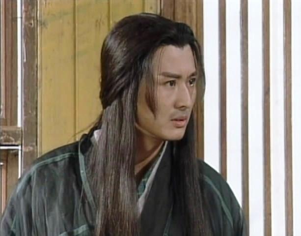 这部电视剧中,男主成了大导演,女主嫁给了男主,他却因吸毒被抓