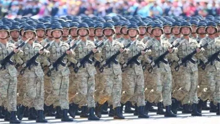 重大消息!中国海陆军全面换装,一眼望过去威武