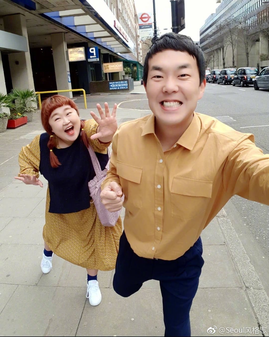 9年搞笑艺人情侣洪允和金民基的日常look,真的太可爱了.