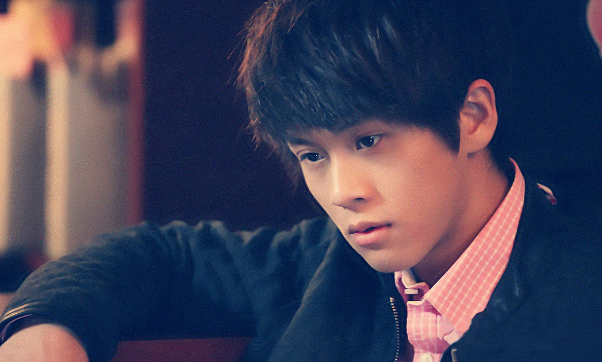 武艺坦言沈月漂亮,大本营表白喜欢鞠婧祎,难道两人感情要升温?