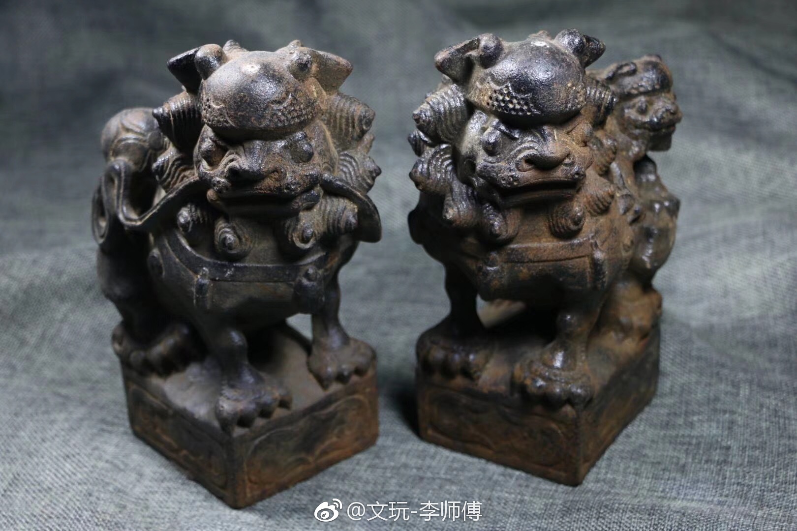 清代铁狮子一对