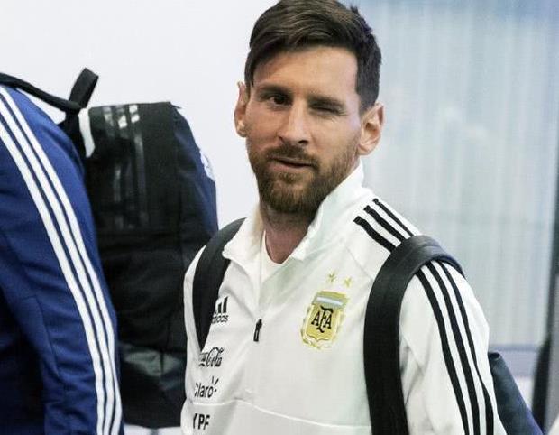 世界杯各国男模队悉数登场! C罗身穿LV领衔葡