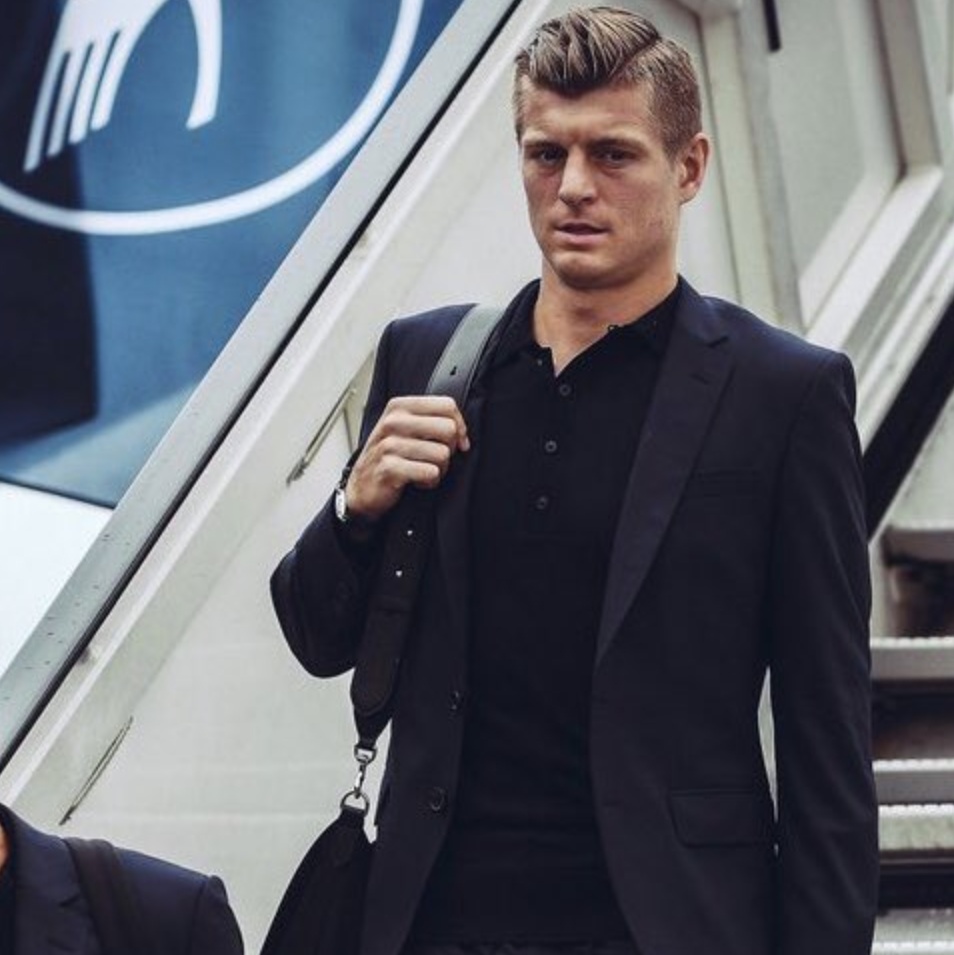 德国队颜值担当!罗伊斯够帅吧,球迷:他比罗伊斯还帅!