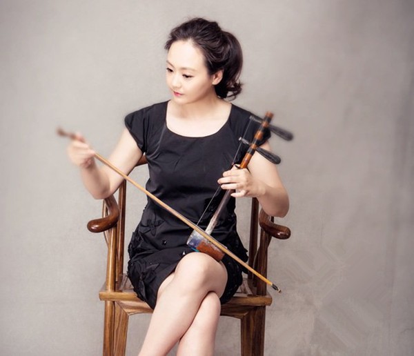 丑男被张国立提携,靠演狗走红成影帝,他娶美女琴师却很快离婚