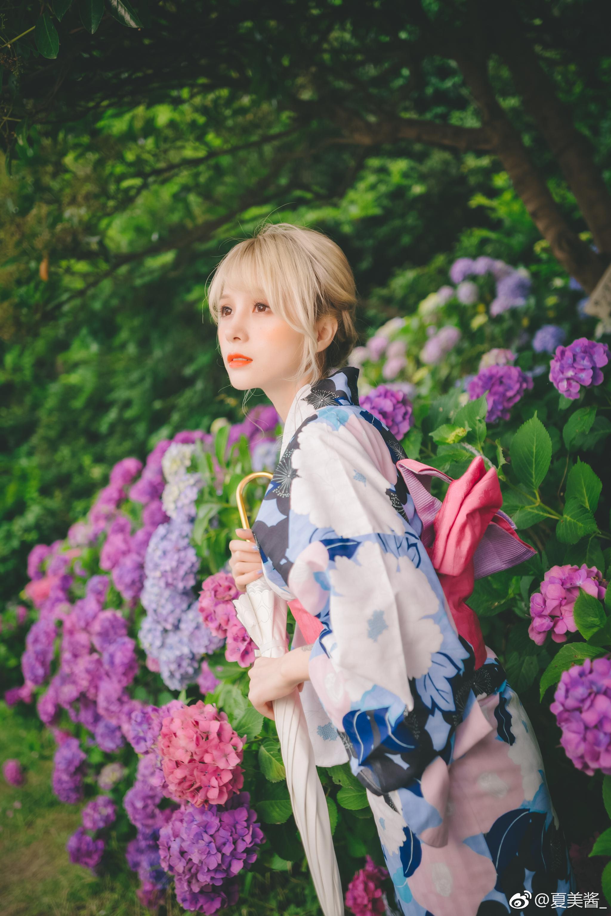 在镰仓赏花拍的一组浴衣 橘里橘气的妆非常显白了 ꌂ