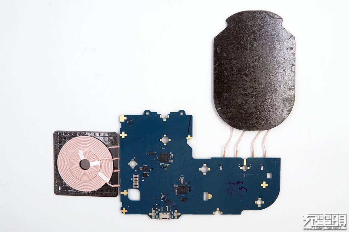 拆解报告:三星双项无线充电底座(ep-n6100)