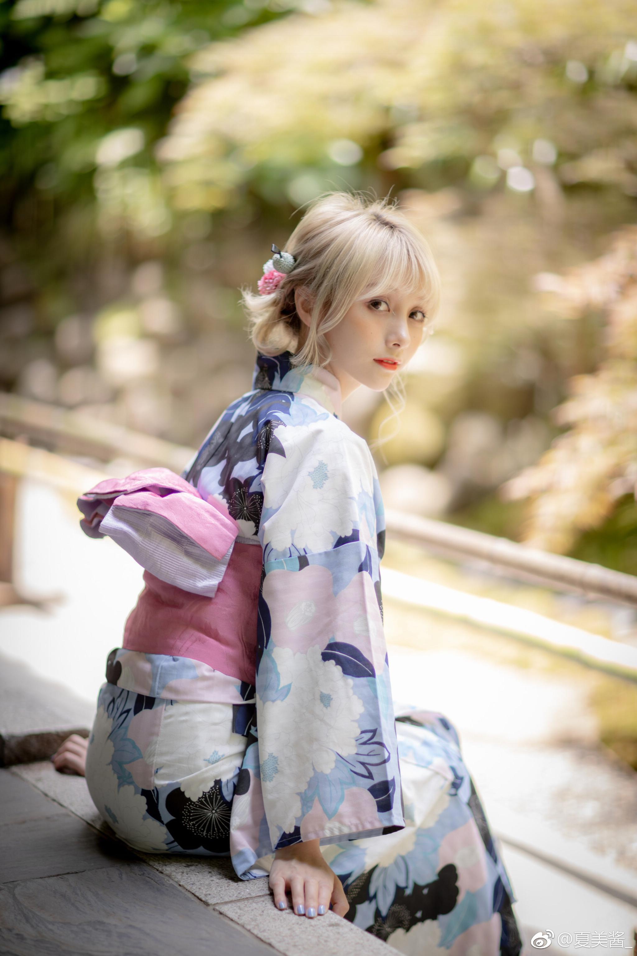 在镰仓赏花拍的一组浴衣 橘里橘气的妆非常显白了 ꌂ