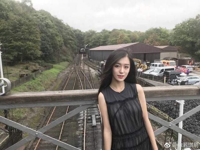 鲁能看台最美球迷回应走红,美貌与才华并存挚爱c罗