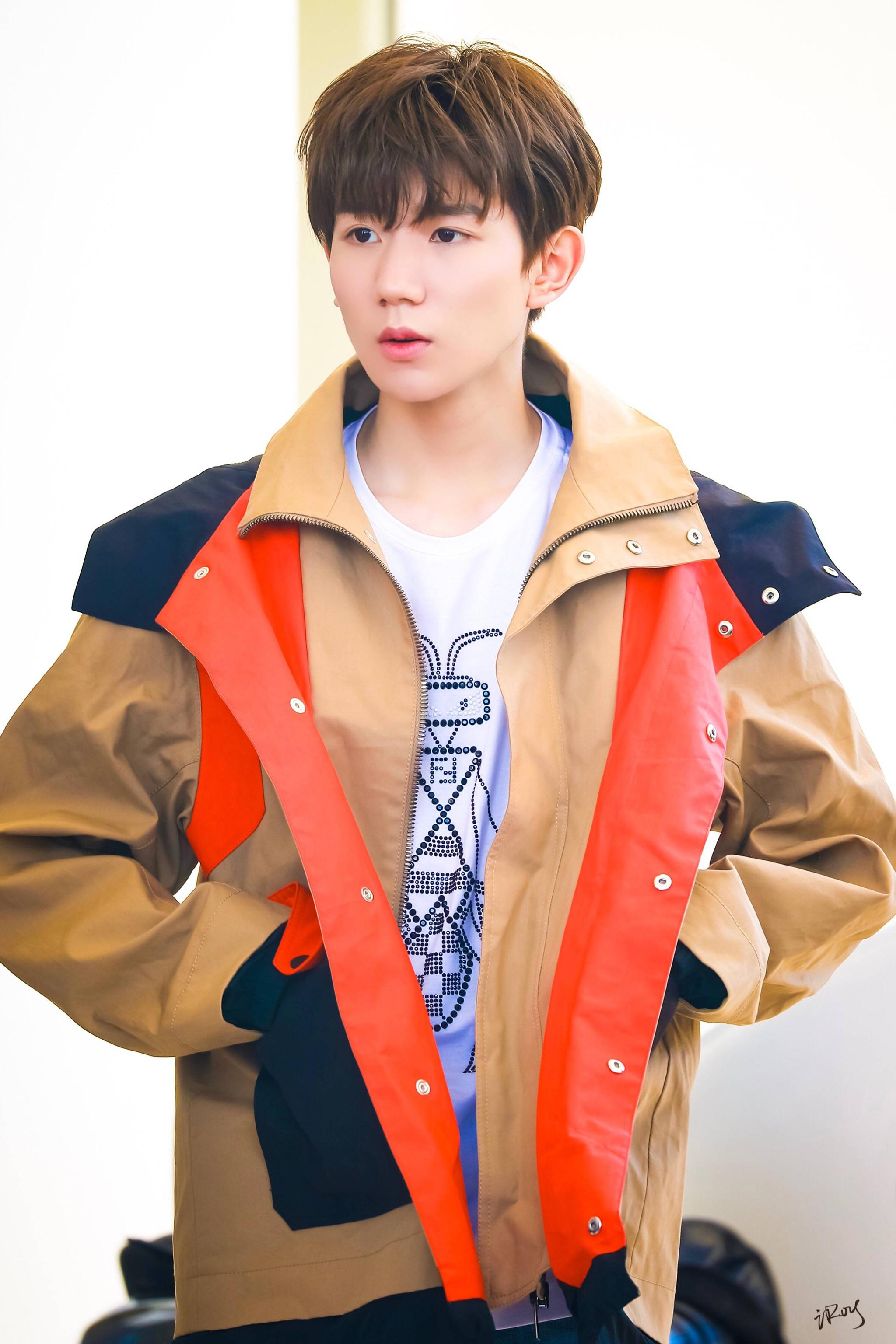 98 戛纳之行最新look,品一品源哥这天生衣架子身材|戛纳|王源|衣