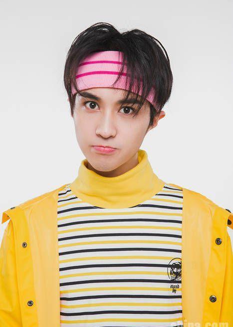 徐杨清新活力写真首次发布 盐系奶萌的闪光少年!