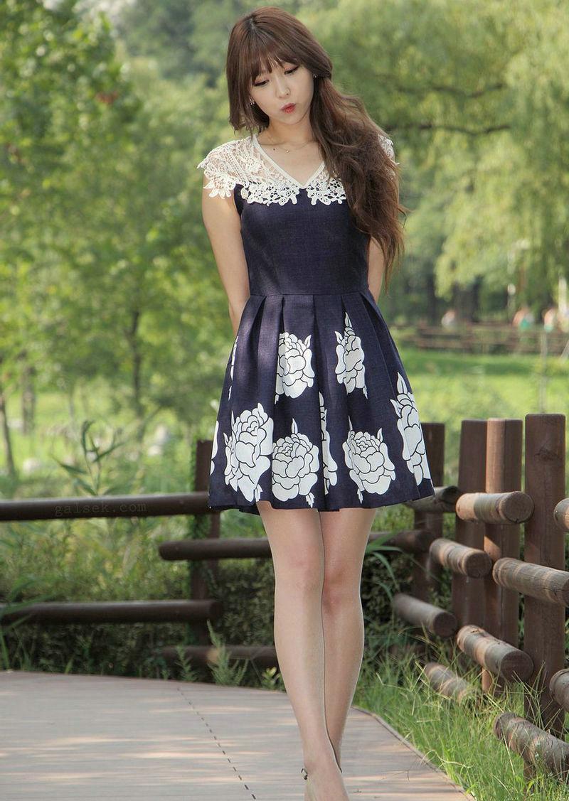 连衣裙魅力风姿, 率性甜美|身姿|性感|美女_新浪新闻